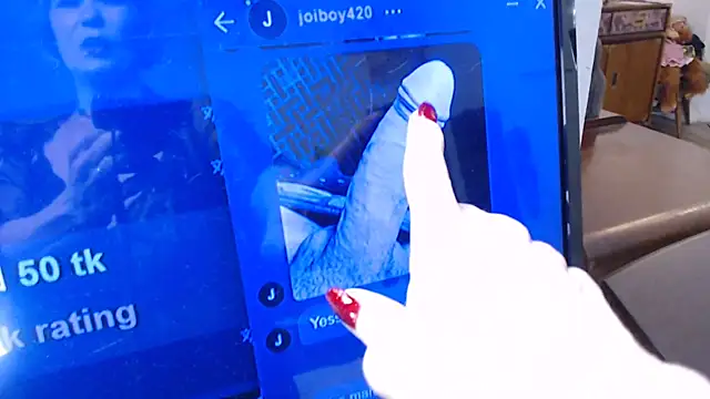 Snapshot of SindeeDix chatting on 02.12.25 SindeeDix online show from 02.12.25