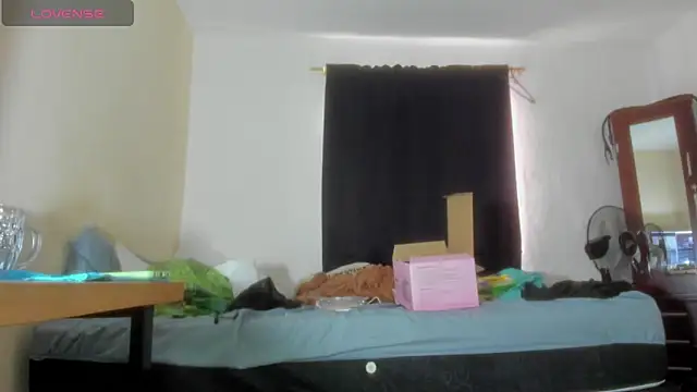 Zuan zuan777 online show from 12.27.24