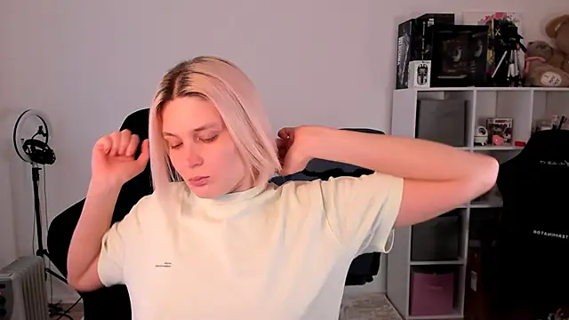 hotblonds online show from 11.23.25