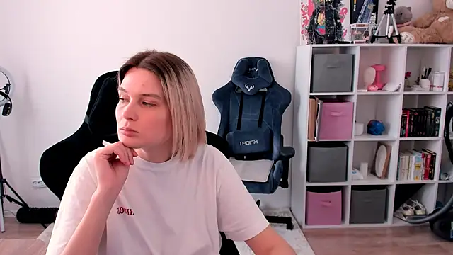 hotblonds online show from 03.09.26