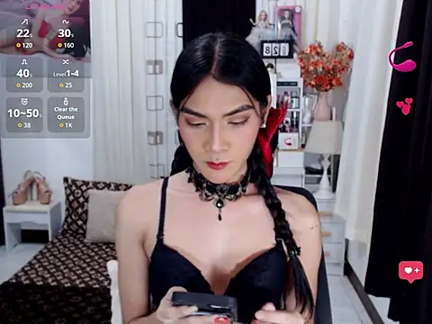 Snapshot of LAVIDALENATS chatting on 12.14.25 LAVIDALENATS online show from 12.14.25