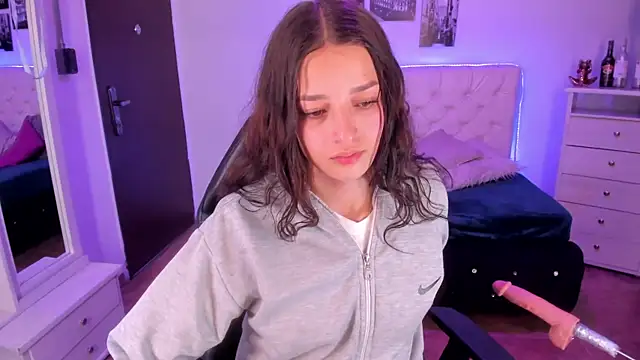 Snapshot of Amaia_Daniells chatting on 01.06.25 Amaia Daniells online show from 01.06.25