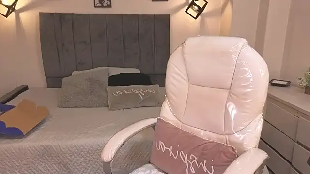 Amaia Daniells online show from 03.17.26