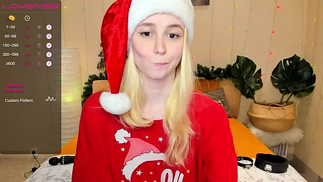 Snapshot of fleximona chatting on 12.20.24 fleximona online show from 12.20.24