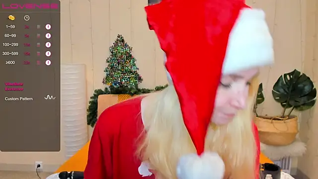 Snapshot of fleximona chatting on 12.21.24 fleximona online show from 12.21.24