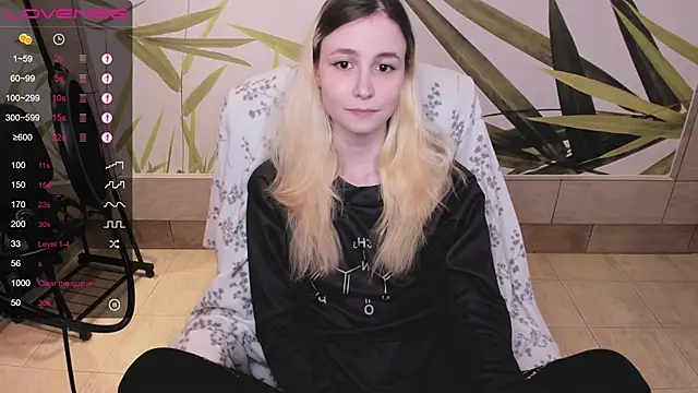 Snapshot of fleximona chatting on 01.26.25 fleximona online show from 01.26.25