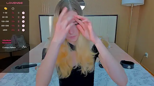 Snapshot of fleximona chatting on 01.29.25 fleximona online show from 01.29.25