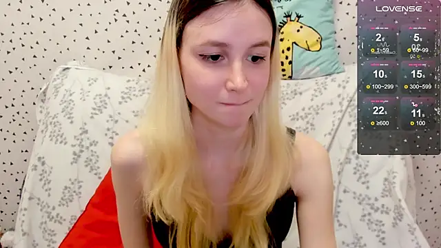 Snapshot of fleximona chatting on 03.06.25 fleximona online show from 03.06.25