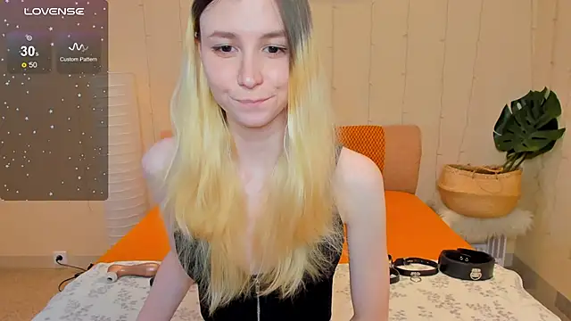 Snapshot of fleximona chatting on 03.07.25 fleximona online show from 03.07.25