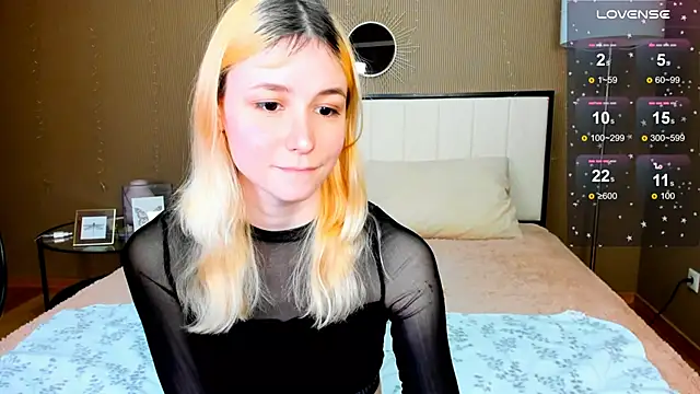 Snapshot of fleximona chatting on 10.02.25 fleximona online show from 10.02.25