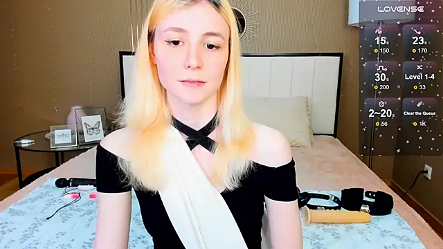 Snapshot of fleximona chatting on 10.11.25 fleximona online show from 10.11.25