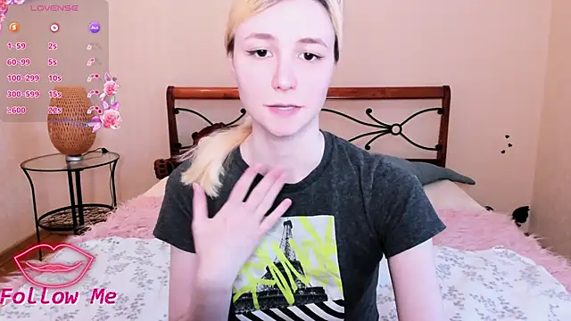 Snapshot of fleximona chatting on 10.16.25 fleximona online show from 10.16.25