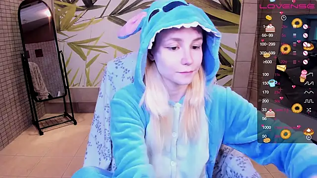 Snapshot of fleximona chatting on 01.18.26 fleximona online show from 01.18.26