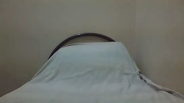 Snapshot of Annerae chatting on 12.25.24 Annerae online show from 12.25.24