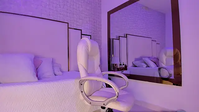 Meghan stonne  online show from 09.11.25