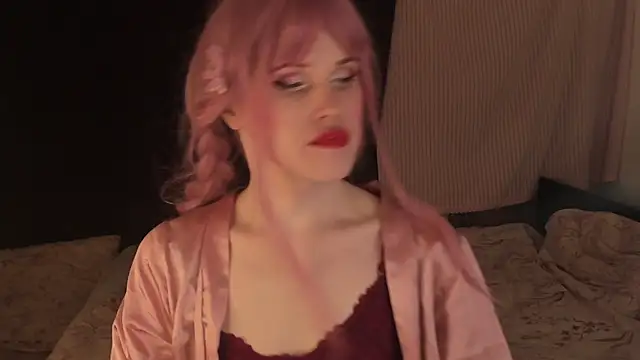 EffieMinki online show from 12.18.24