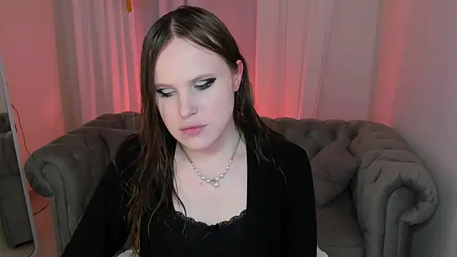 EffieMinki online show from 07.11.26