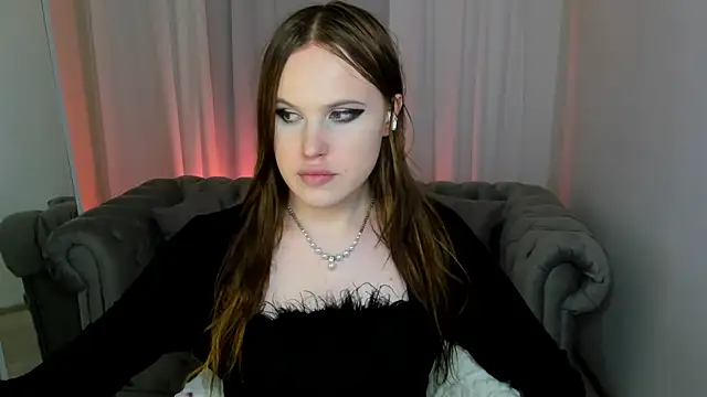 EffieMinki online show from 07.28.26