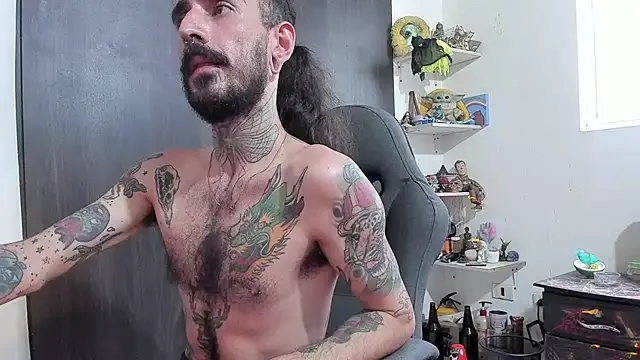 Snapshot of harry_reems1 chatting on 11.16.25 harry reems1 online show from 11.16.25