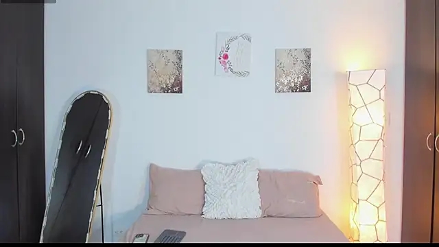 SarahCinnamon- online show from 03.16.26