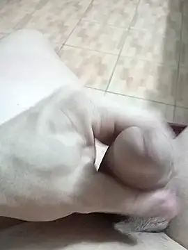 Snapshot of yurasec chatting on 02.01.25 yurasec online show from 02.01.25