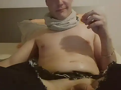 Snapshot of iluvhottenns chatting on 03.10.25 iluvhottenns online show from 03.10.25