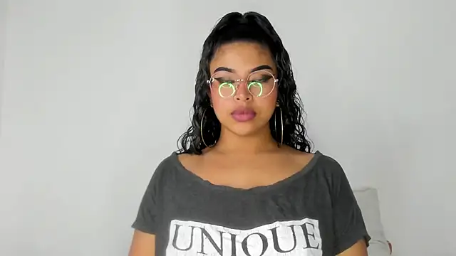 moana taylor online show from 02.18.25