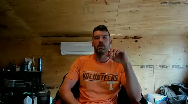 Snapshot of Kenny_Kyle chatting on 02.09.25 Kenny Kyle online show from 02.09.25