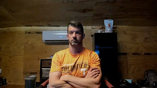 Snapshot of Kenny_Kyle chatting on 10.15.25 Kenny Kyle online show from 10.15.25