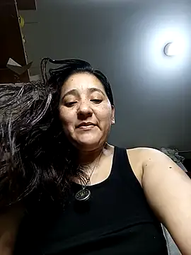 Snapshot of Gatubela212 chatting on 11.14.25 Gatubela212 online show from 11.14.25