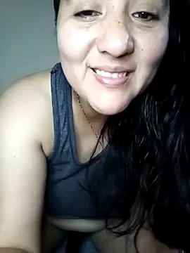 Snapshot of Gatubela212 chatting on 04.29.26 Gatubela212 online show from 04.29.26