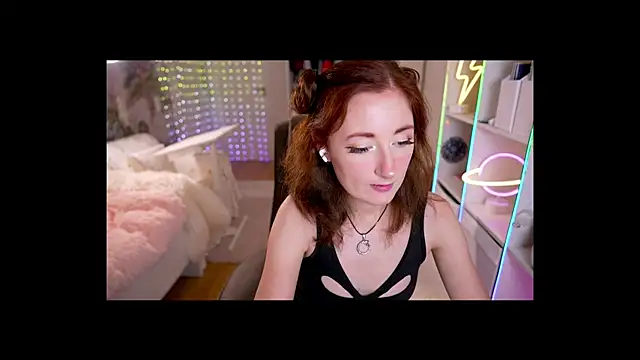 Cissy Glitter online show from 11.11.25