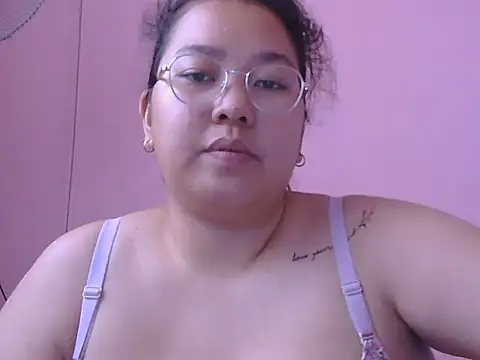 Snapshot of Boobsiemarie chatting on 07.21.26 Boobsiemarie online show from 07.21.26
