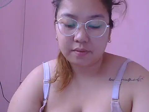 Snapshot of Boobsiemarie chatting on 07.28.26 Boobsiemarie online show from 07.28.26