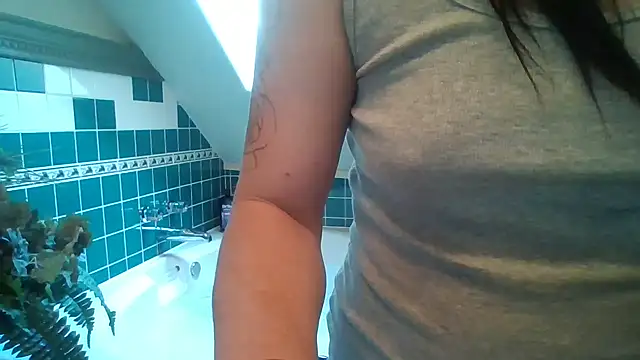 khloebanques online show from 09.27.25