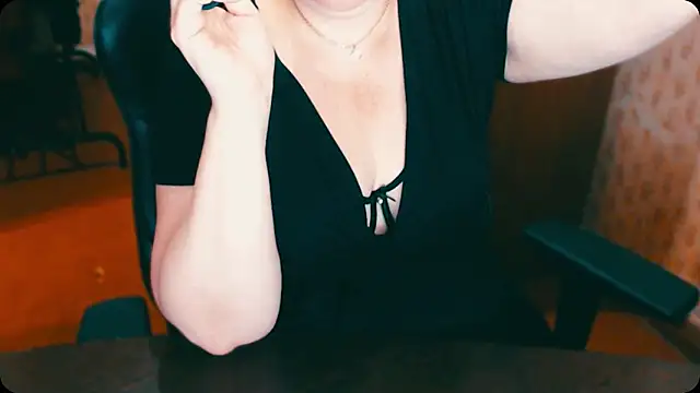 AlisaHot55 online show from 10.22.25