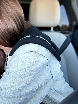 Snapshot of lunagirl13 chatting on 10.28.25 lunagirl13 online show from 10.28.25