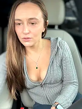 Snapshot of lunagirl13 chatting on 11.14.25 lunagirl13 online show from 11.14.25