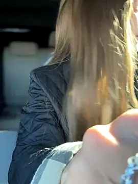 Snapshot of lunagirl13 chatting on 11.25.25 lunagirl13 online show from 11.25.25