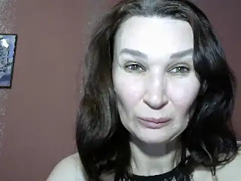 Snapshot of PrettyAndWild chatting on 01.06.25 PrettyAndWild online show from 01.06.25