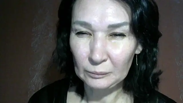 PrettyAndWild online show from 11.22.25