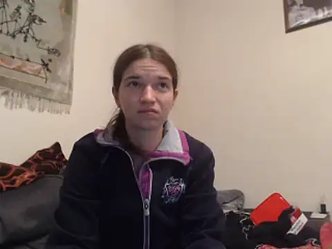 Snapshot of Geile-Luna chatting on 09.24.25 Geile-Luna online show from 09.24.25