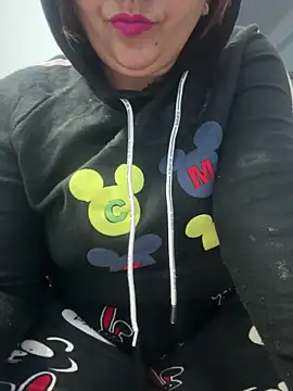 Snapshot of Preet_Kaur_69 chatting on 12.19.24 Preet Kaur 69 online show from 12.19.24
