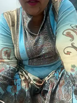 Snapshot of Preet_Kaur_69 chatting on 12.25.24 Preet Kaur 69 online show from 12.25.24