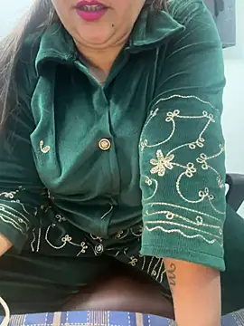 Snapshot of Preet_Kaur_69 chatting on 01.18.25 Preet Kaur 69 online show from 01.18.25