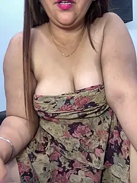 Snapshot of Preet_Kaur_69 chatting on 02.19.25 Preet Kaur 69 online show from 02.19.25