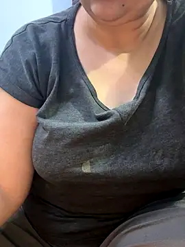Snapshot of Preet_Kaur_69 chatting on 09.19.25 Preet Kaur 69 online show from 09.19.25
