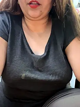 Snapshot of Preet_Kaur_69 chatting on 09.20.25 Preet Kaur 69 online show from 09.20.25