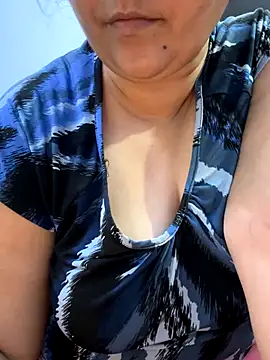 Snapshot of Preet_Kaur_69 chatting on 09.30.25 Preet Kaur 69 online show from 09.30.25
