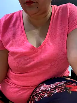 Snapshot of Preet_Kaur_69 chatting on 10.16.25 Preet Kaur 69 online show from 10.16.25